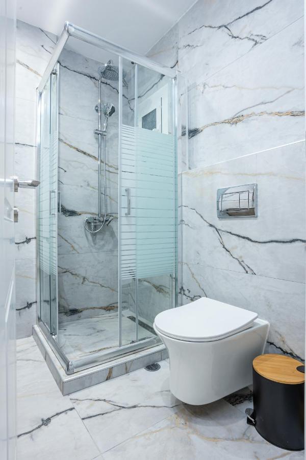 Luxury Downtown Apartment E1 Thessaloniki Exterior foto